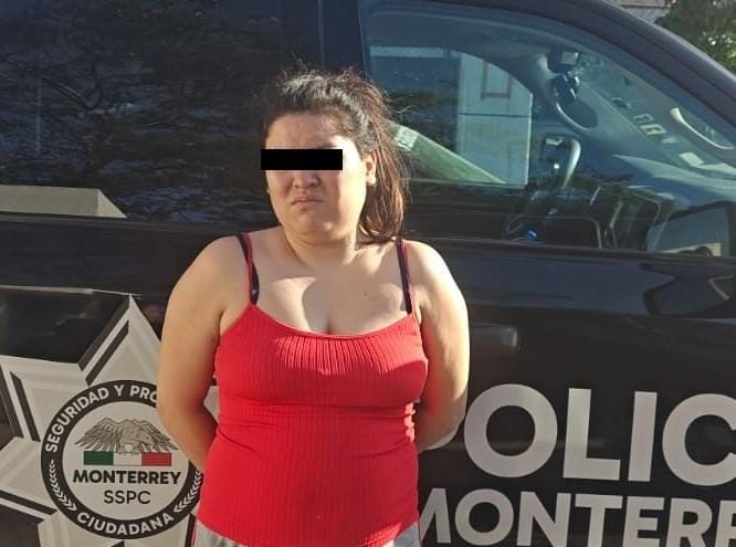 Detienen a mujer por presunta agresión contra su pareja en Monterrey