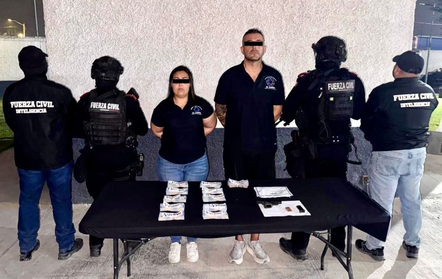 Detienen a pareja con arma y más de medio millón de pesos en Zuazua