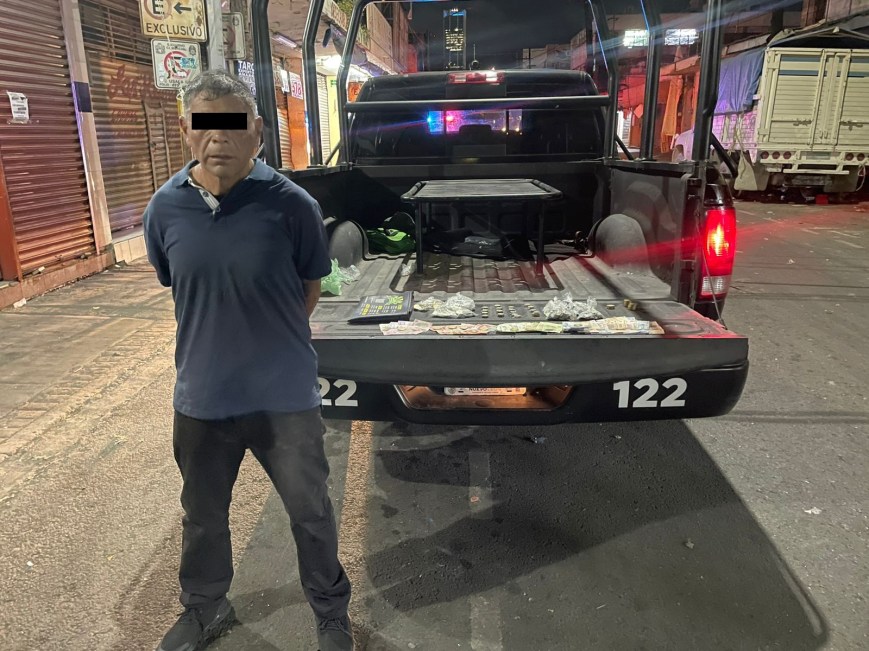 Detienen a hombre por robo a negocio en el Mesón Estrella, en Monterrey