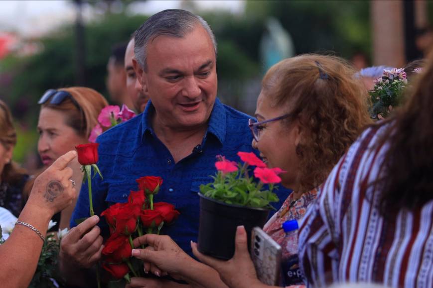 Festeja Guadalupe a las madres con espectáculo musical