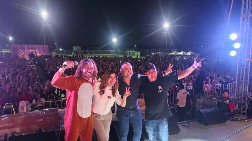 Celebran a miles de madres con mega festejo en Ciénega de Flores