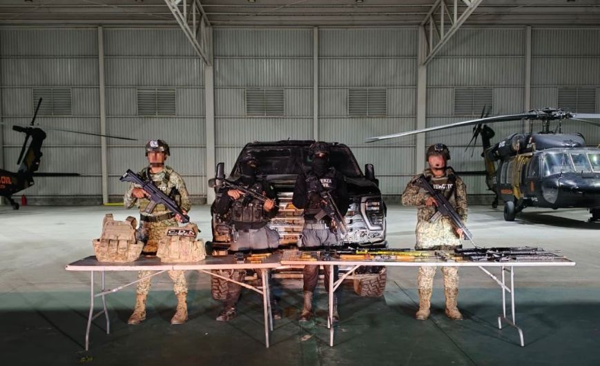 Decomisan arsenal tras operativos tácticos en Los Aldamas