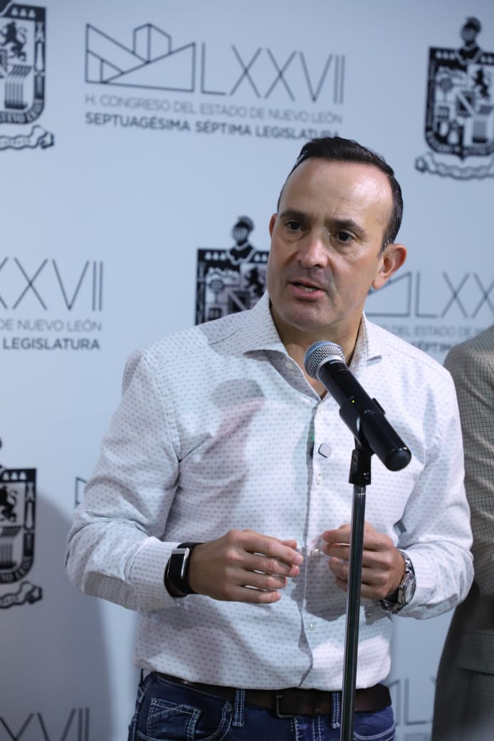 Exhibe Carlos de la Fuente presunto doble discurso de Morena por juicio político contra Samuel García